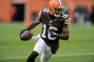 VIDEO: Browns Receiver Andrew Hawkins Has What We Call "Quick Feet"