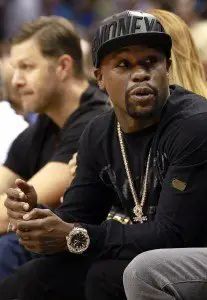 Floyd Mayweather Wants To Help Ronda Rousey? What Happened To Floyd?